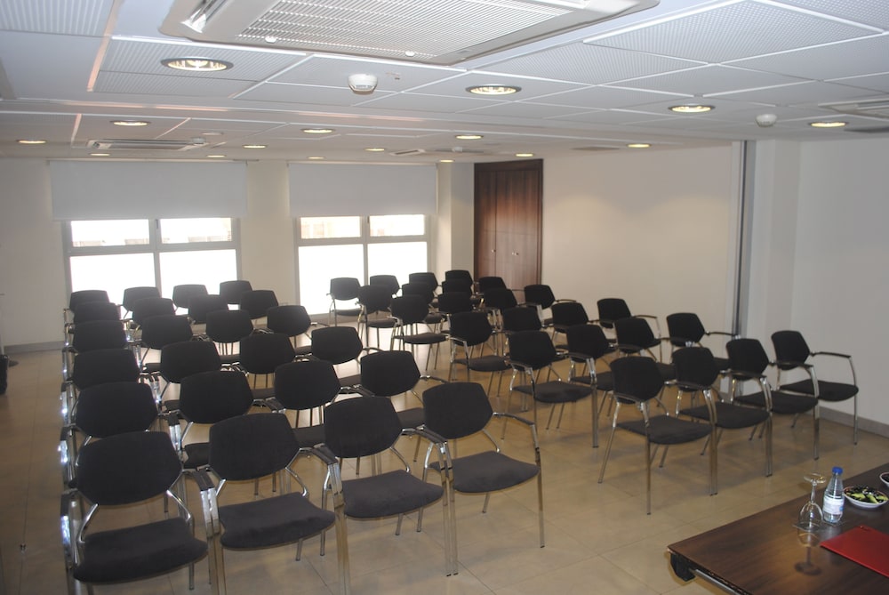 Suites Viena Plaza de Espana 55/61