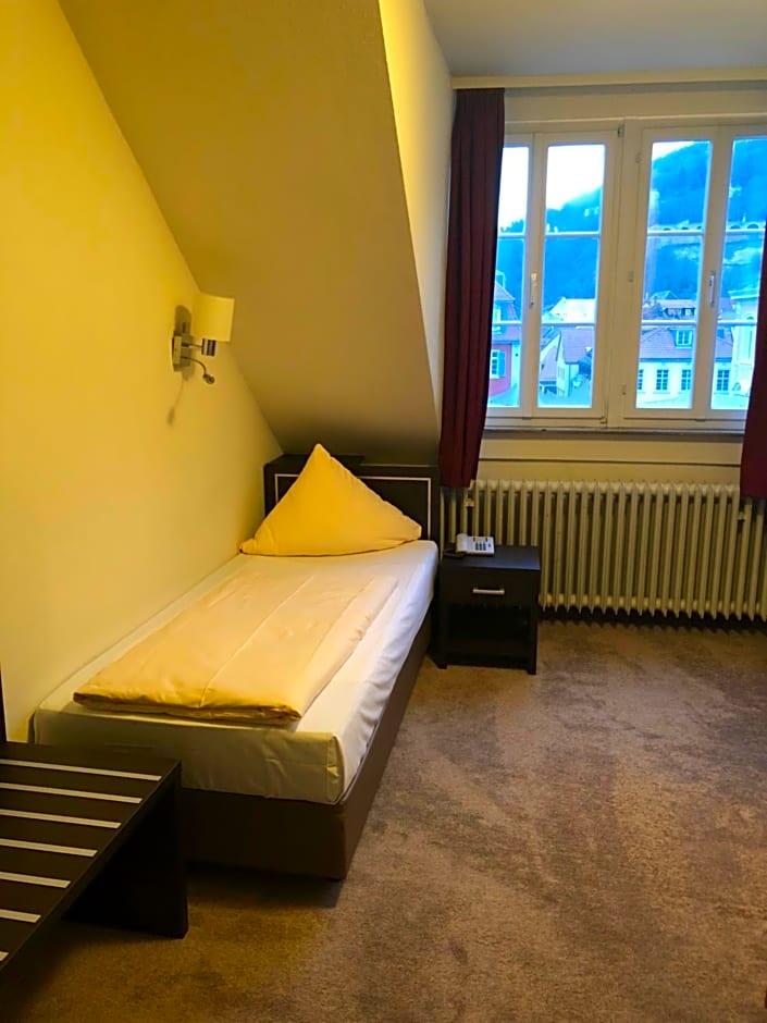 Hotel Vier Jahreszeiten 14/36