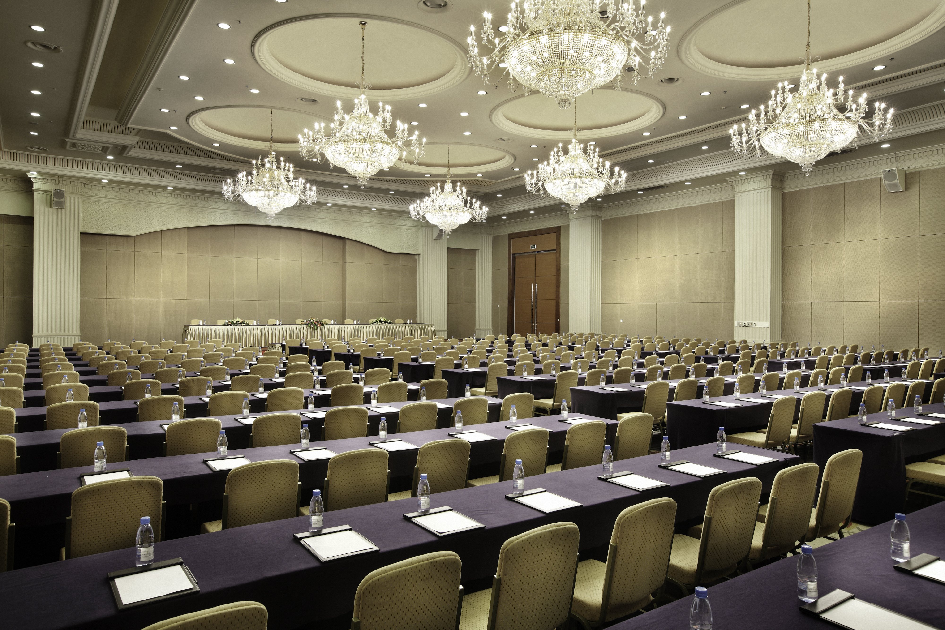 Intercontinental Chengdu Century City 67/82