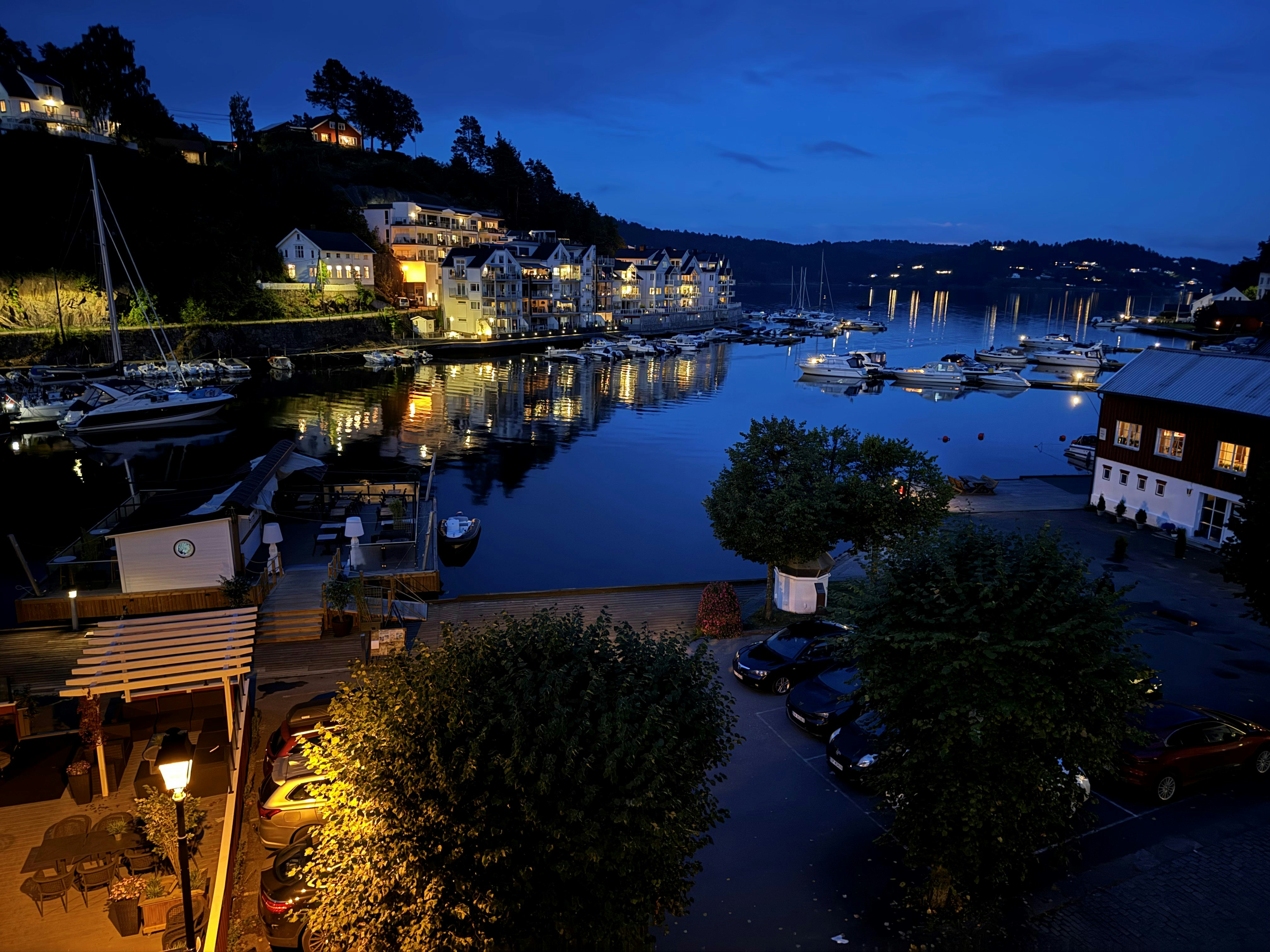Tvedestrand Fjordhotell 49/51