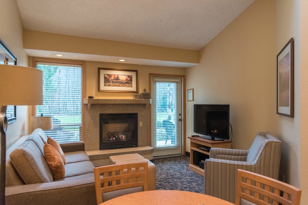 Whispering Woods Resort 36/65