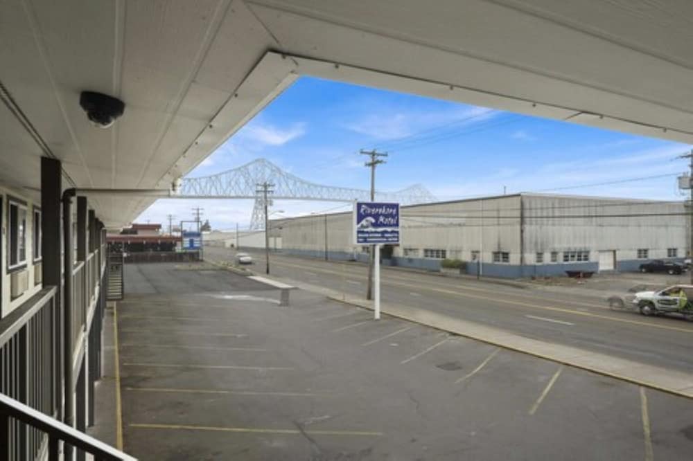 Astoria Rivershore Motel 32/39