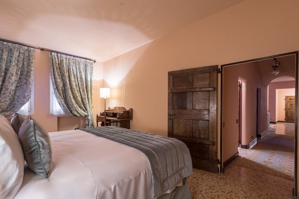Nani Mocenigo Palace 21/76