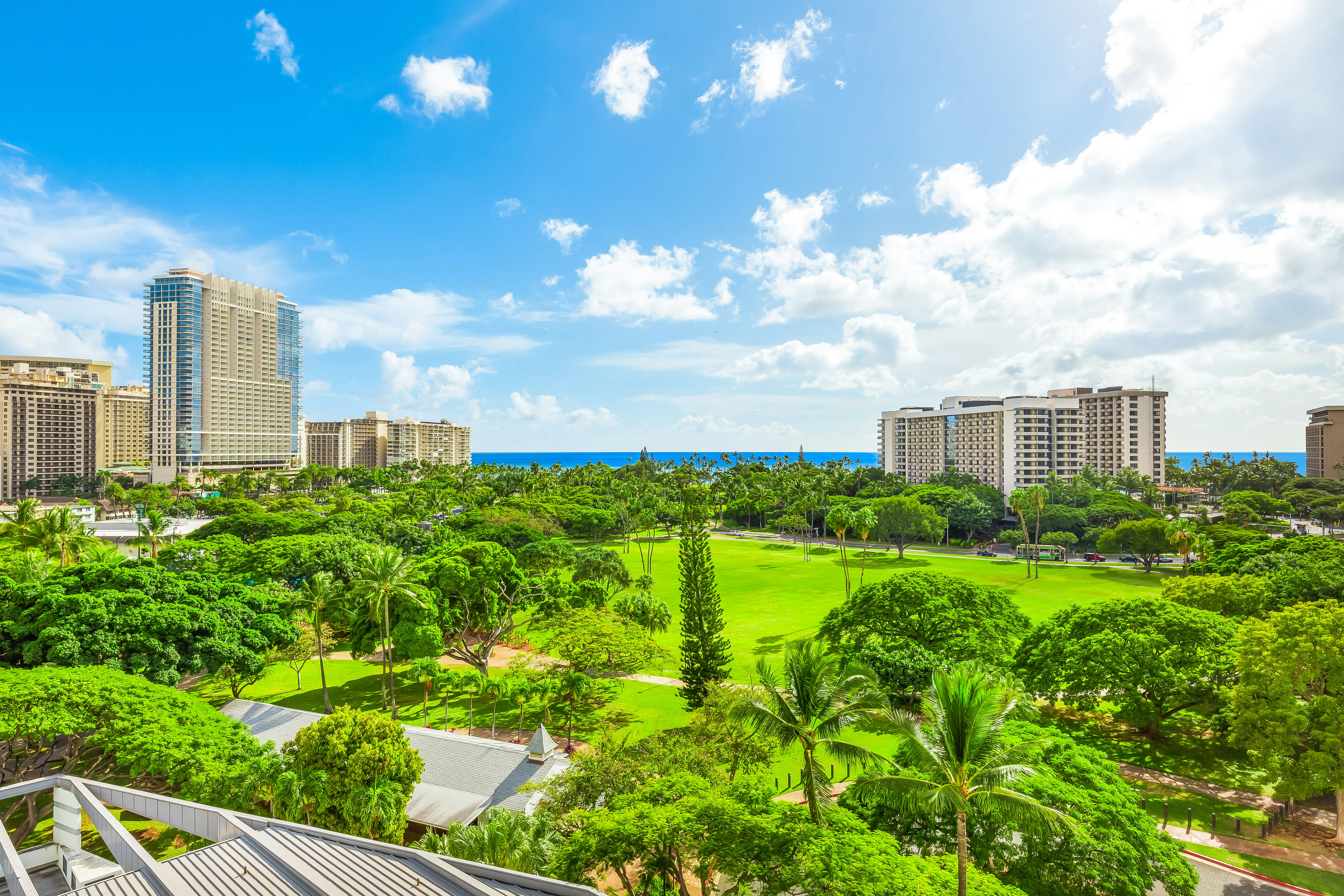 Luana Waikiki Hotel and Suites 47/50