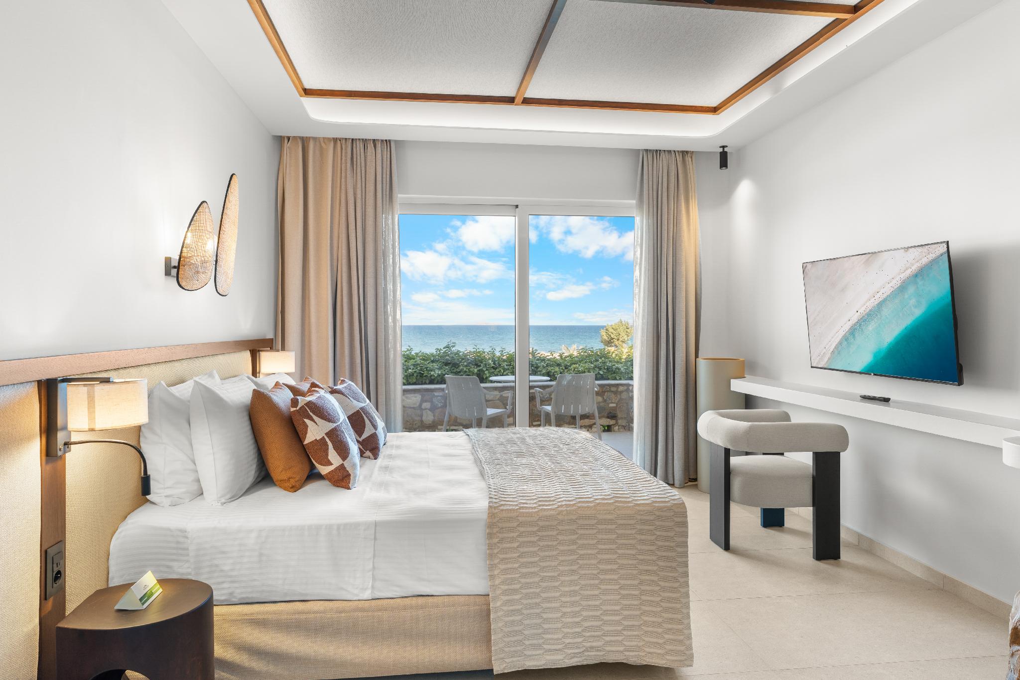 Deluxe, Beach Front