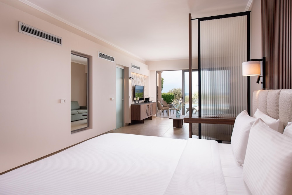 junior suite, private pool