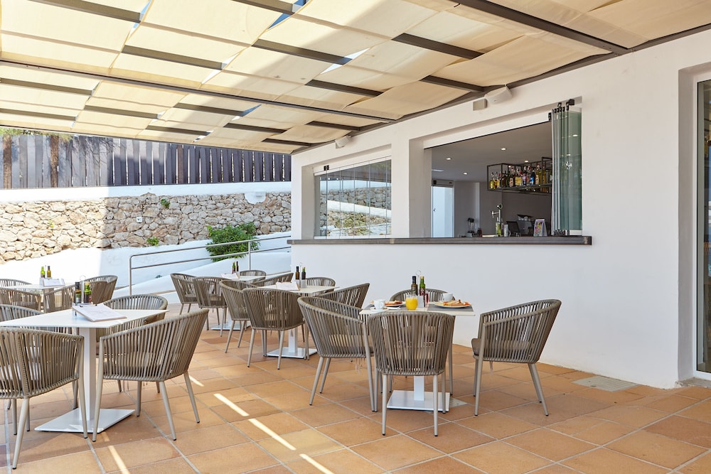 Sol Bahia Ibiza Suites 26/41