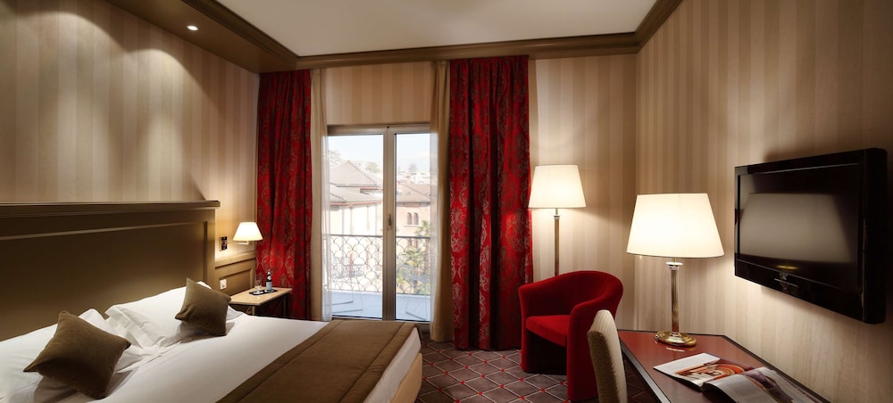 Hotel De La Paix 25/59