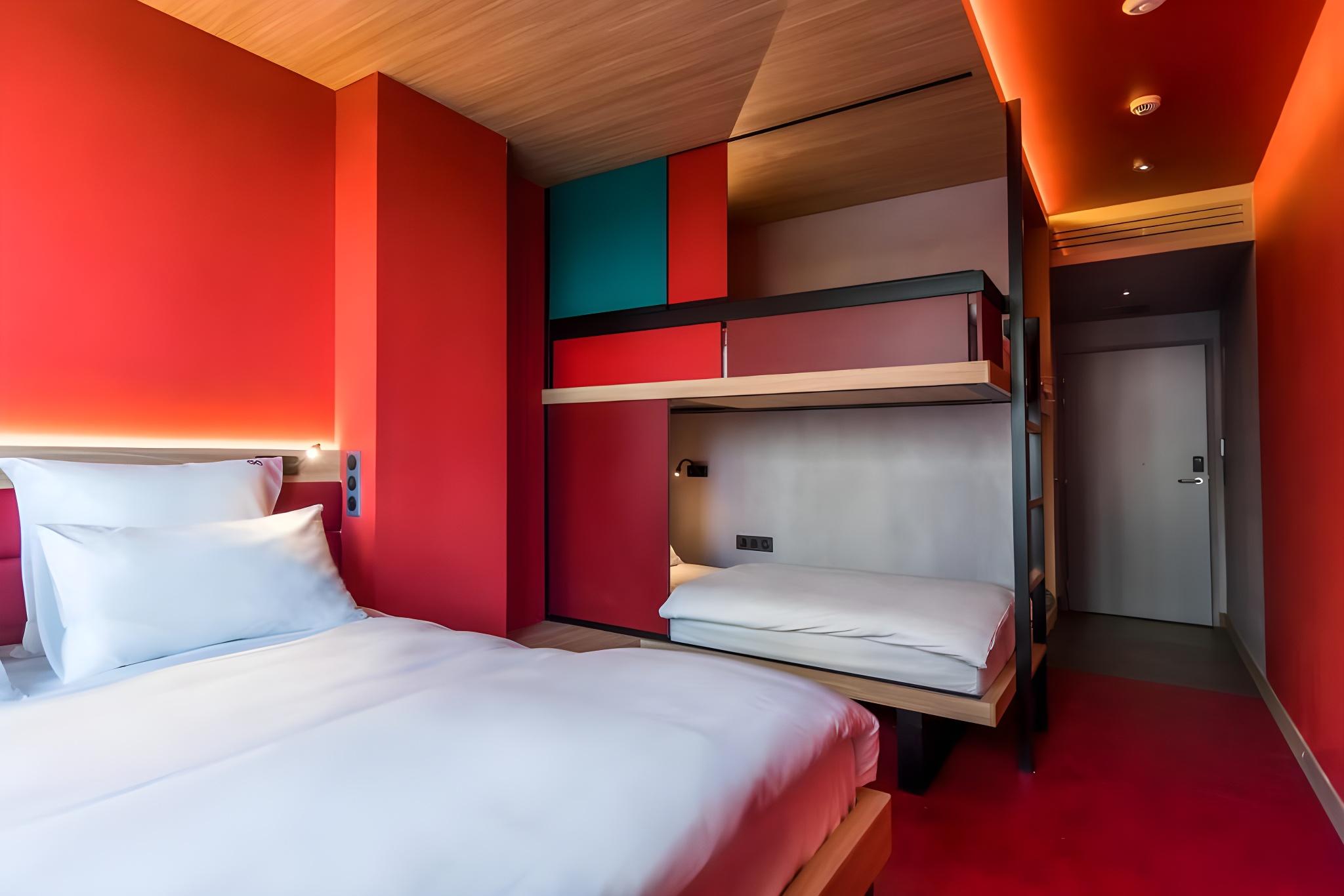 Room, Quadruple, Bunk Bed, Queen Bed