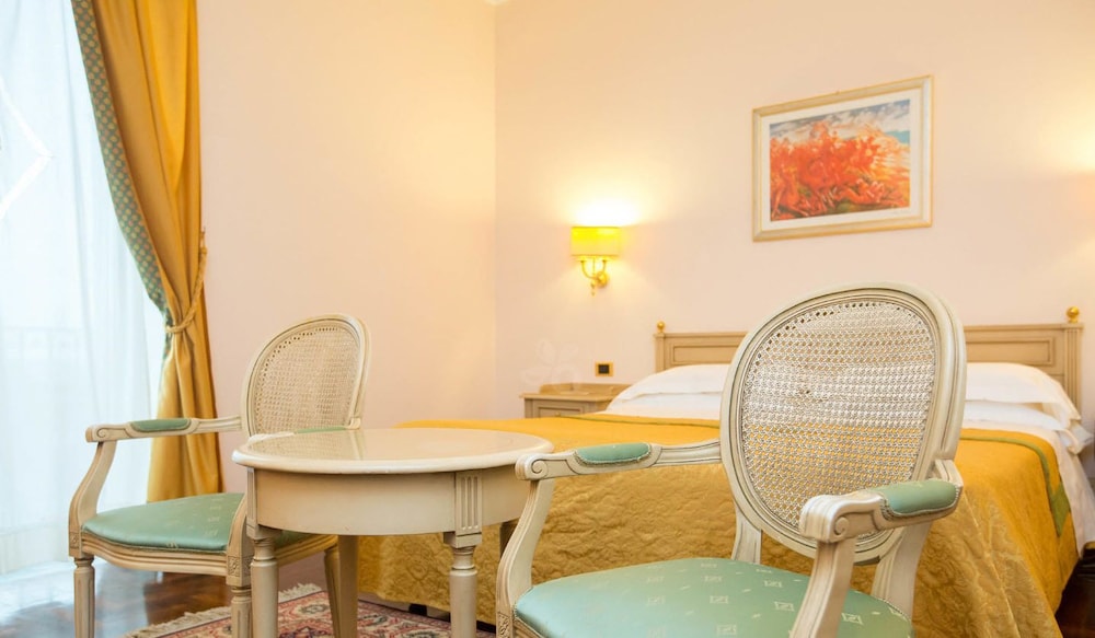 Grand Hotel Villa Politi 46/59