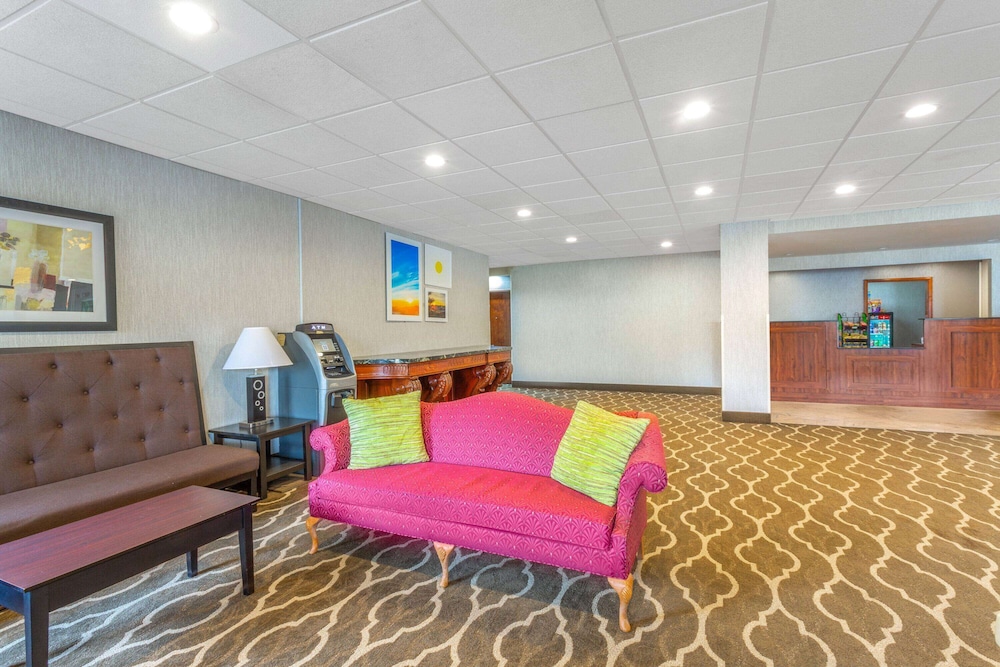 Days Inn by Wyndham Blairsville 28/49