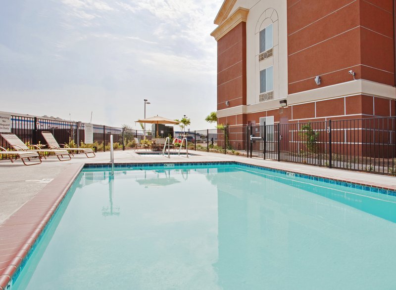 Holiday Inn Express Hotel And Suites Dinuba West 17/22