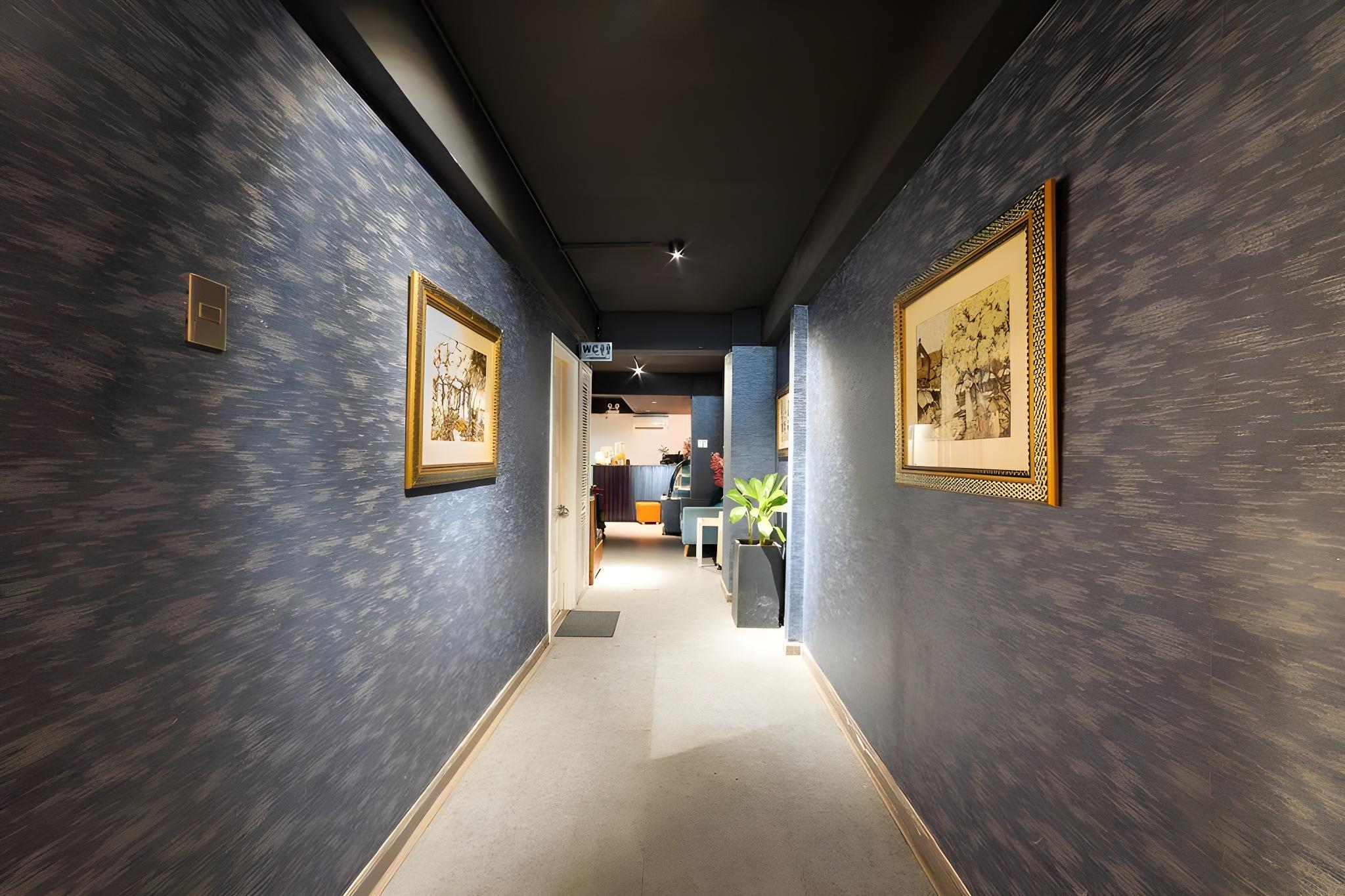 Ngan Ha Hotel 16/80