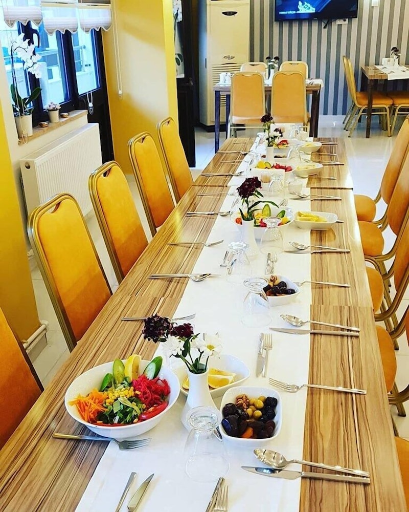 Grand Krone Hotel 26/41