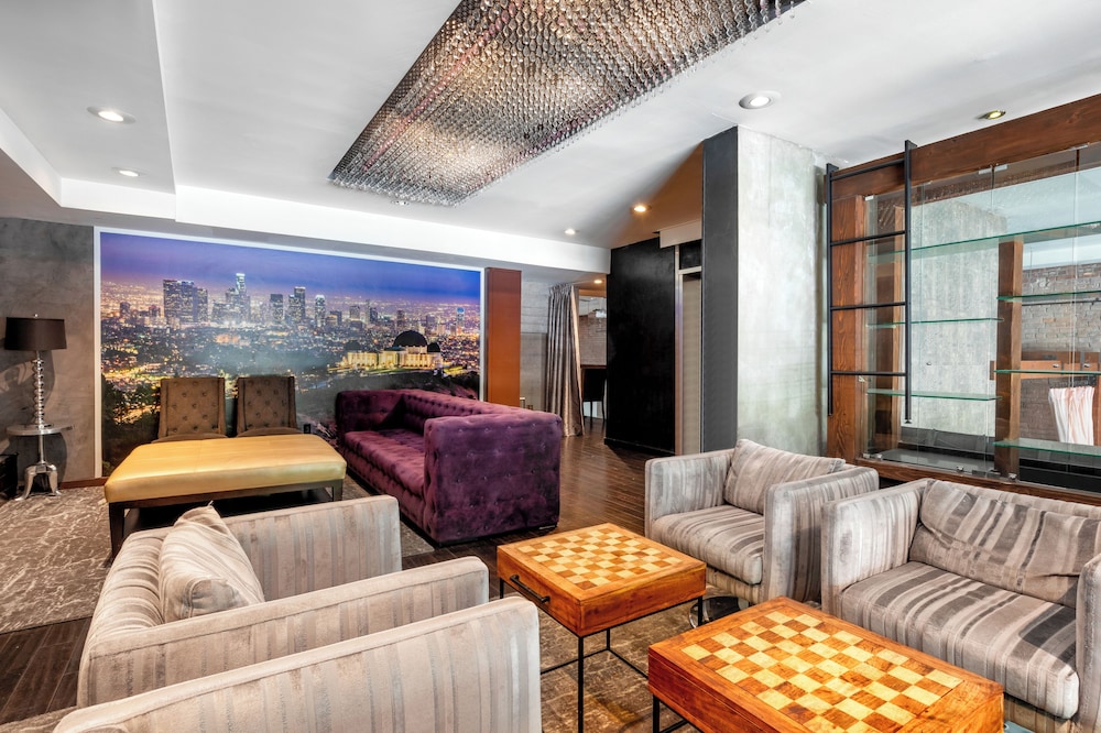 The O Hotel, Trademark Collection by Wyndham 50/72