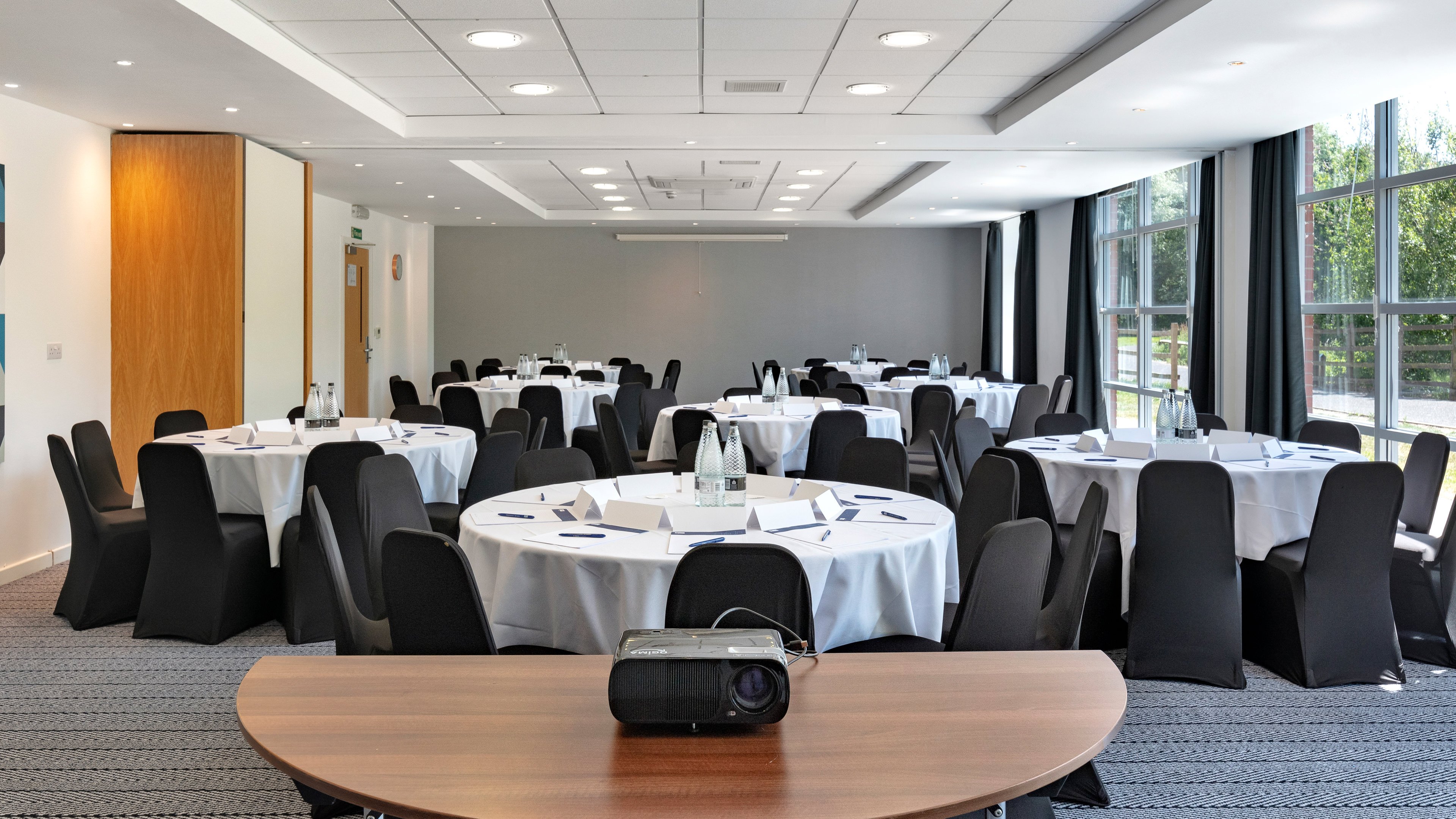 Holiday Inn Express Leigh - Sports Village 35/50