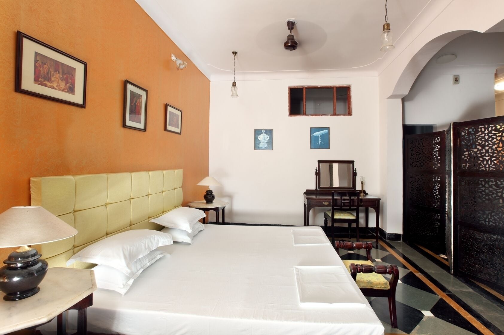 1 BEDROOM, DELUXE