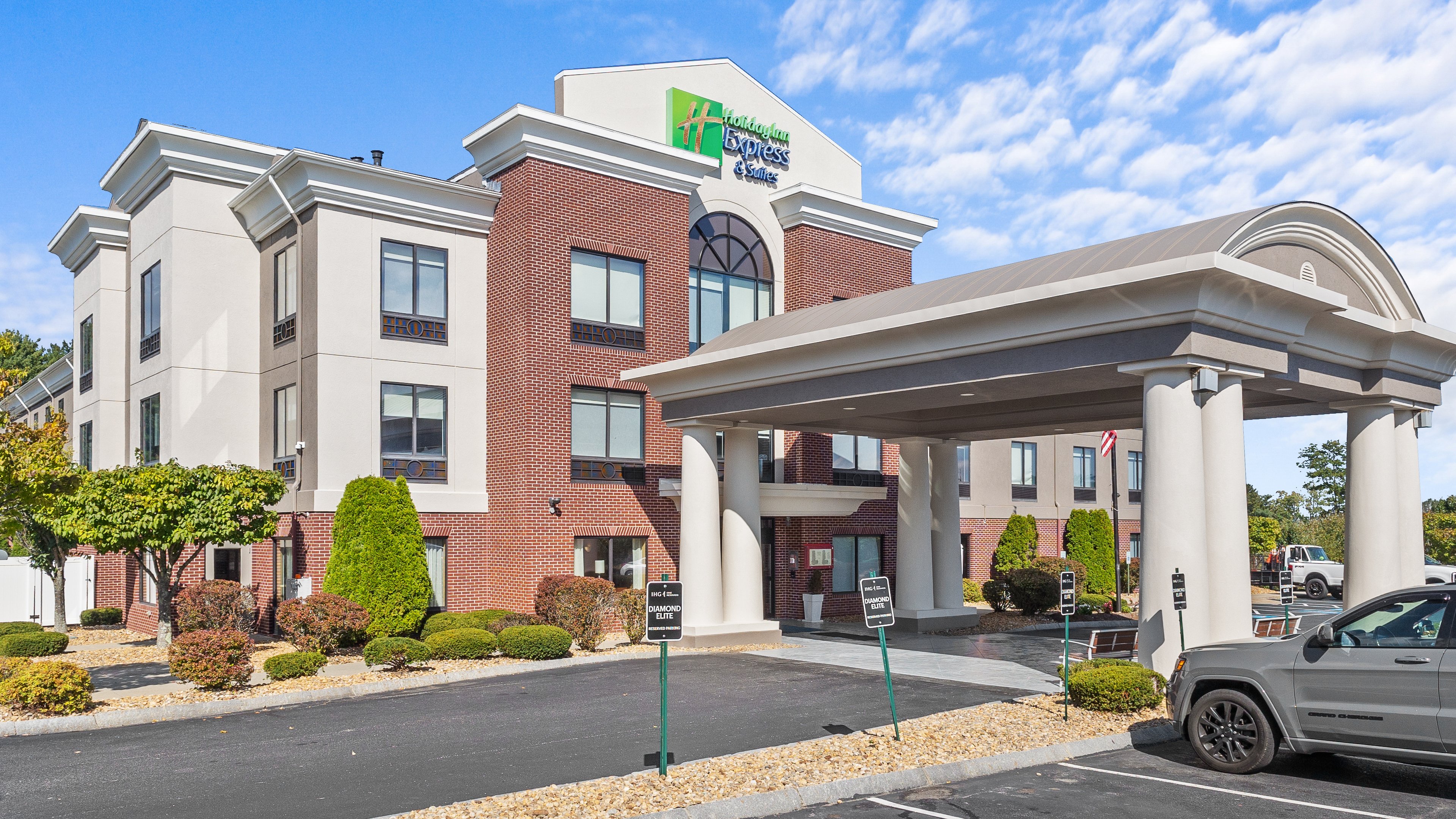 Holiday Inn Express Hotel And Suites Manchester Airport 69/72