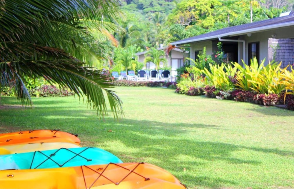 Muri Beach Resort 71/75