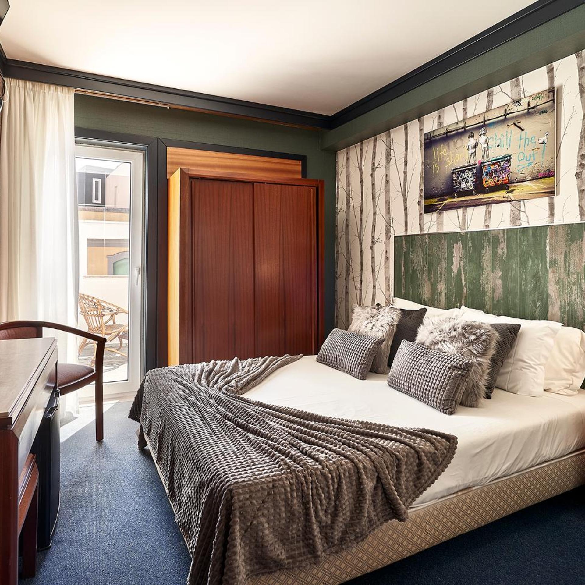 Jose Estevao Hotel 20/55