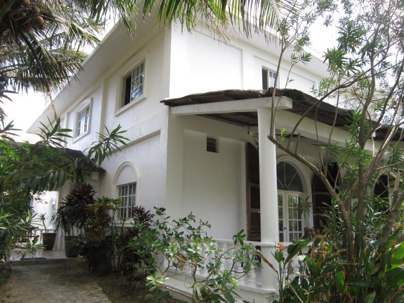 Almafada Villa 1/18