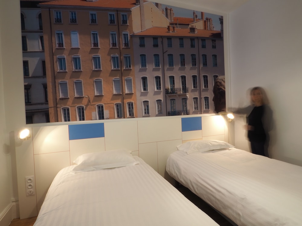 HOTEL DU SIMPLON 6/50