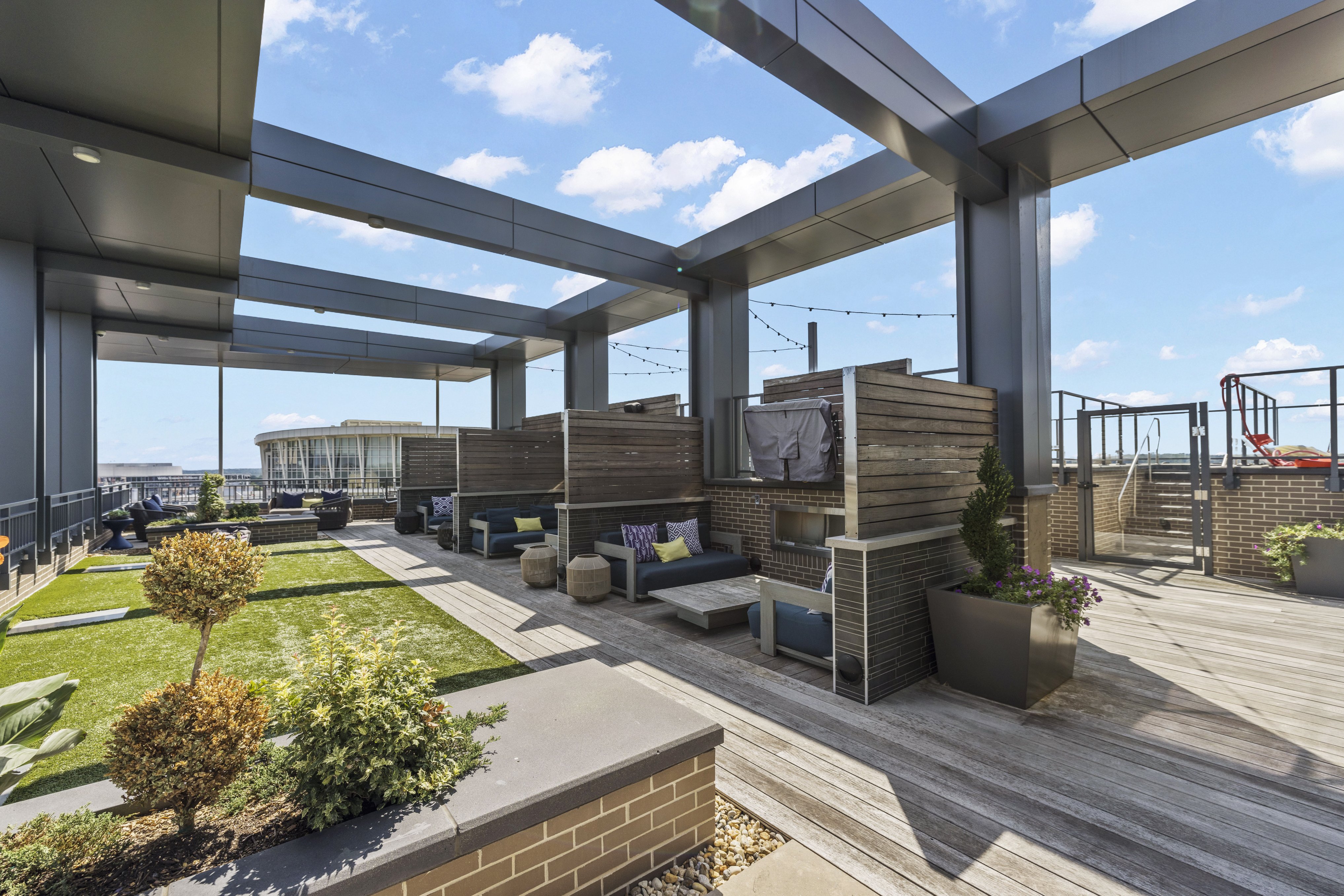 Placemakr Marymount Ballston 13/31