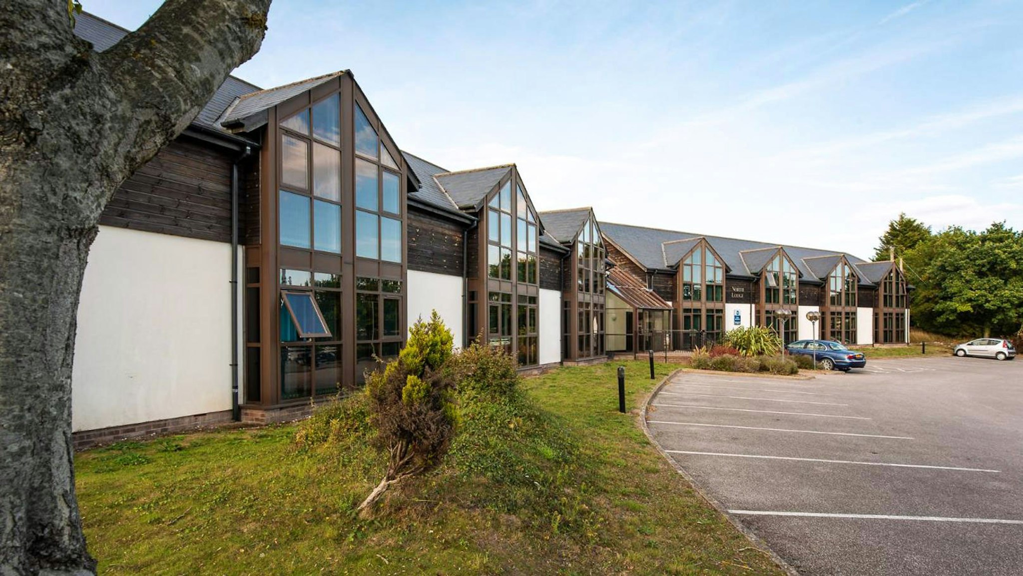 Passage House Hotel 25/26