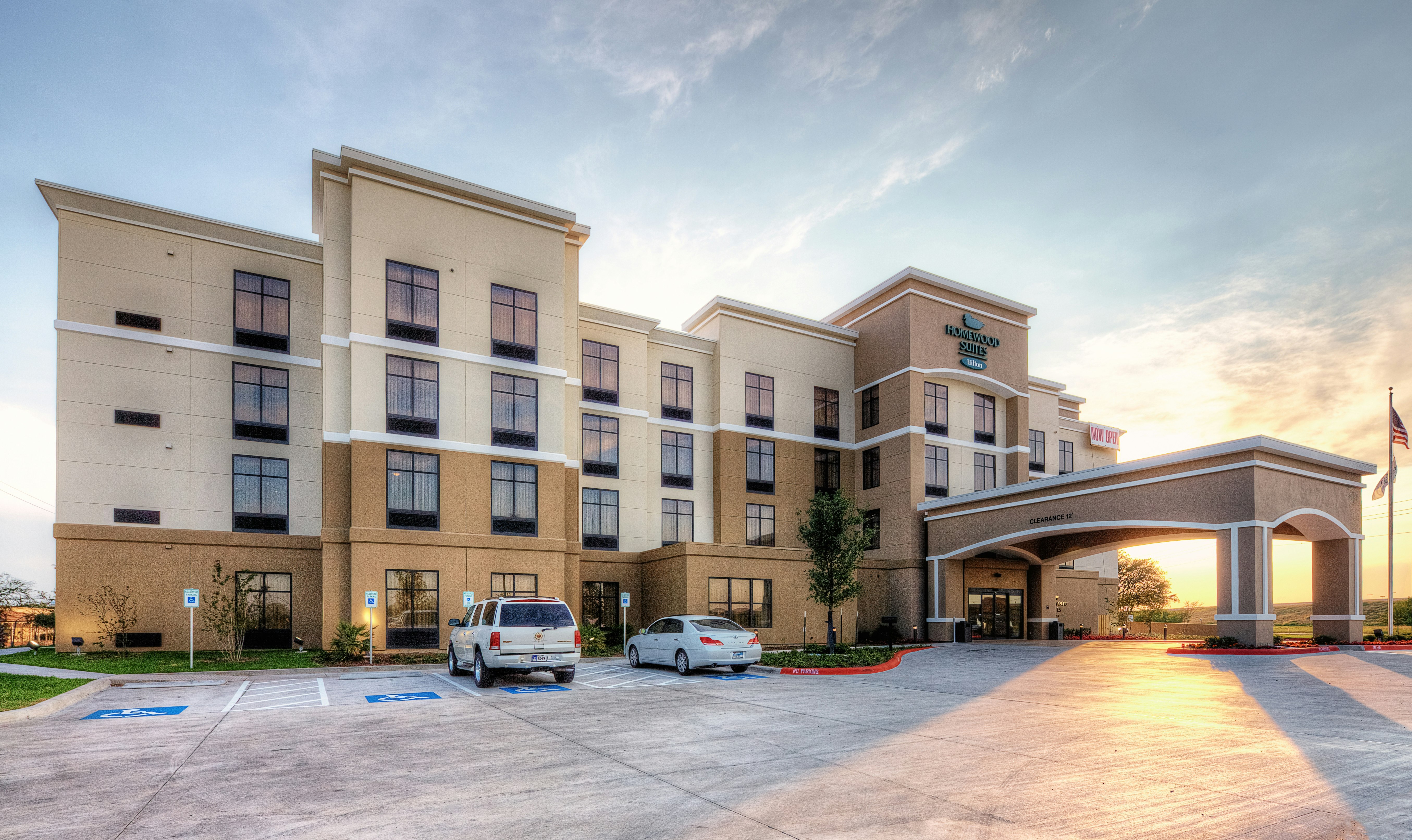 Homewood Suites Victoria 75/81
