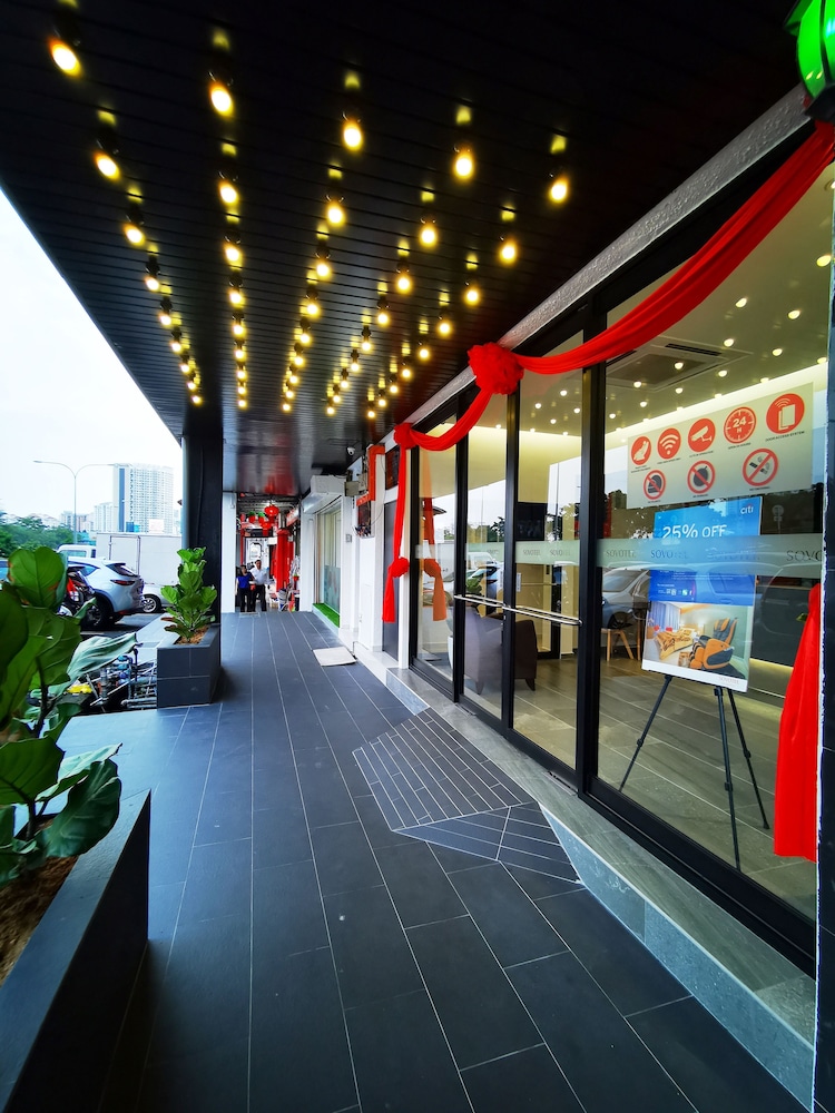 Sovotel Boutique Hotel @ Uptown 28 17/18