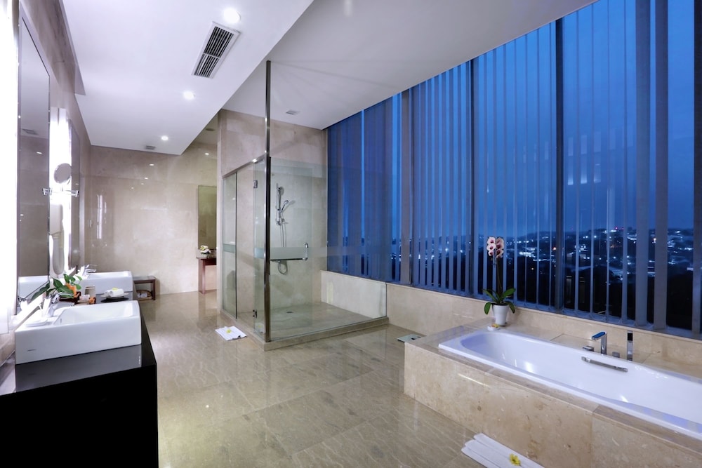 Hotel Grand Candi Semarang 12/71