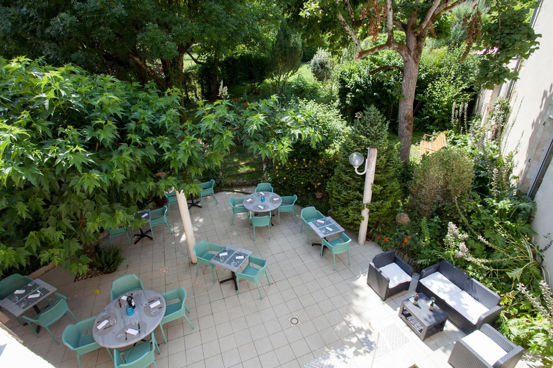 HOTEL DU LION D'OR 44/51