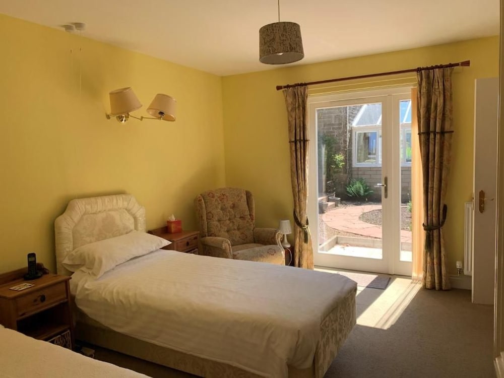 Whitchester Christian Guest House 8/50