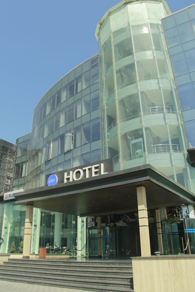 Sky Hotel Baku in BAKU