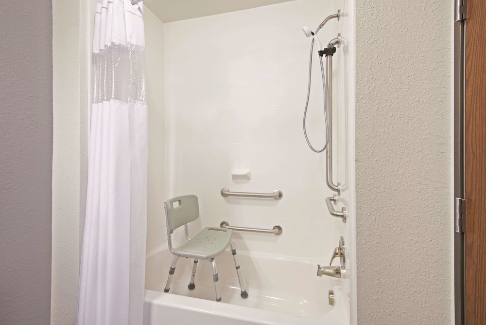 La Quinta Inn & Suites by Wyndham Morgantown 10/60