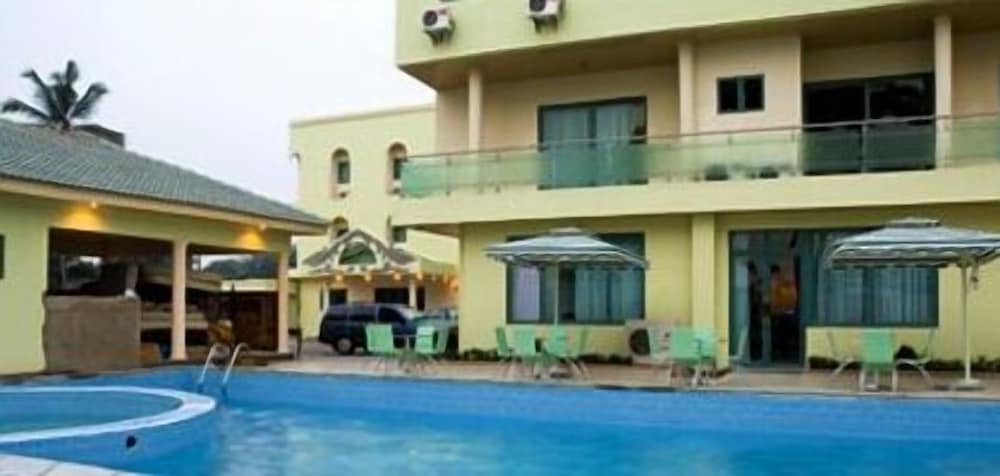 Crystal Palm Hotel 3/49
