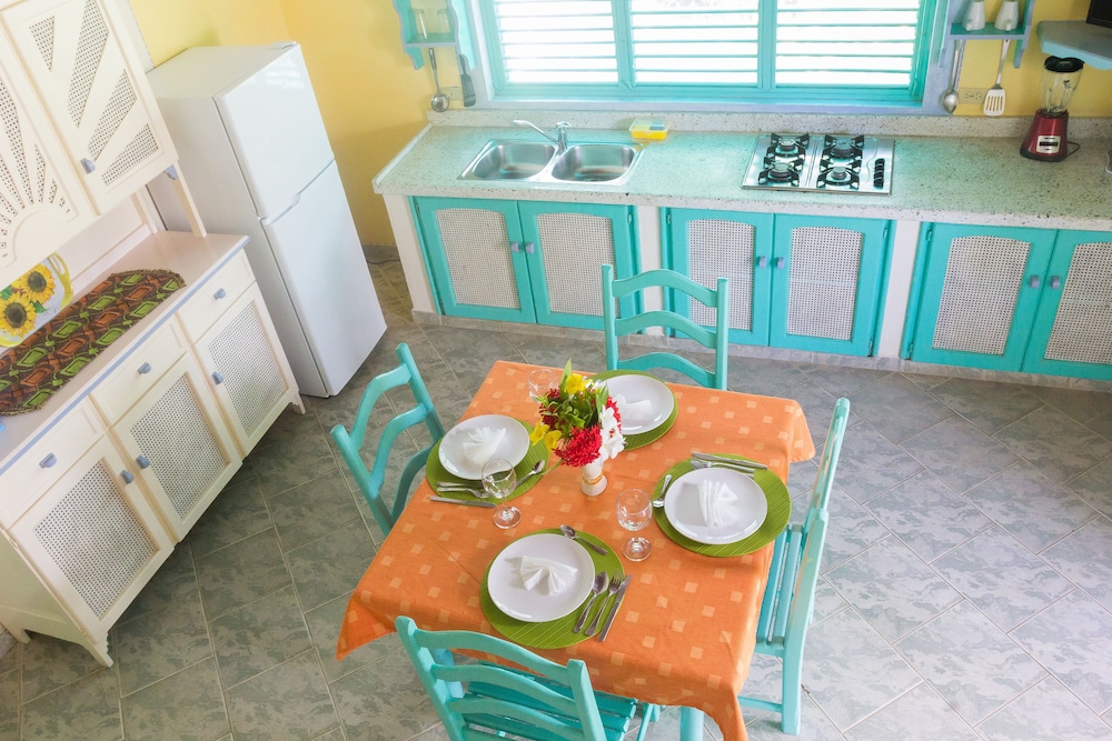 Hotel Playa Colibri 53/72