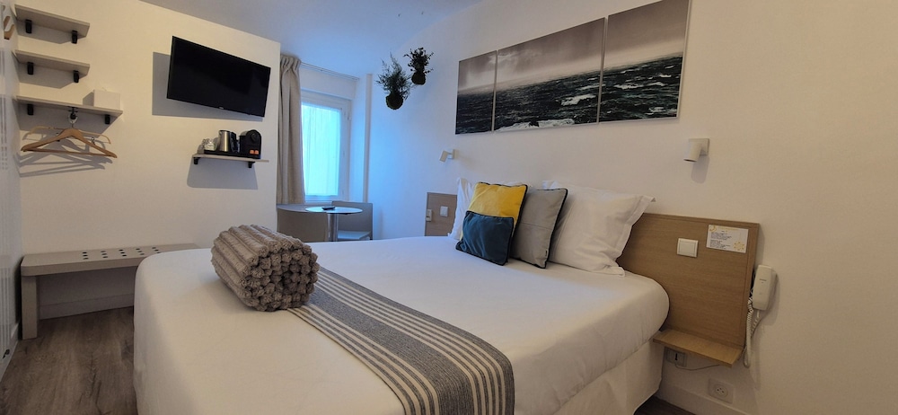 Hotel La Marine 8/45