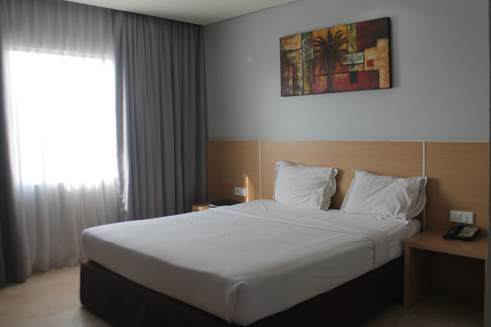 AMALIA HOTEL 7/45