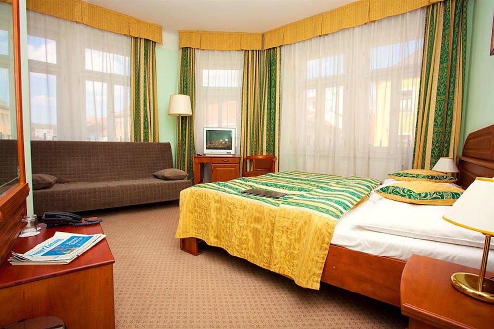 U Divadla Hotel 8/40