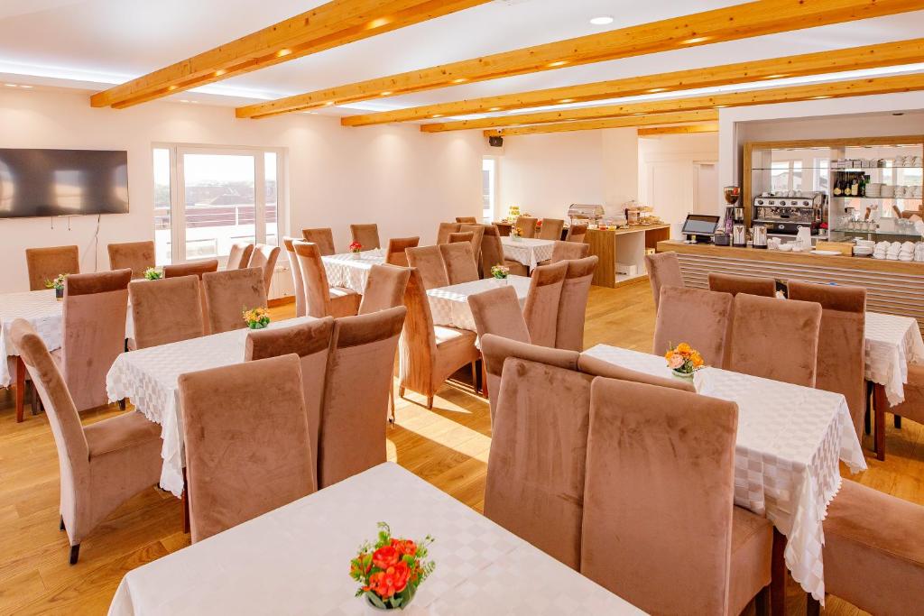 Hotel Airstar 23/28