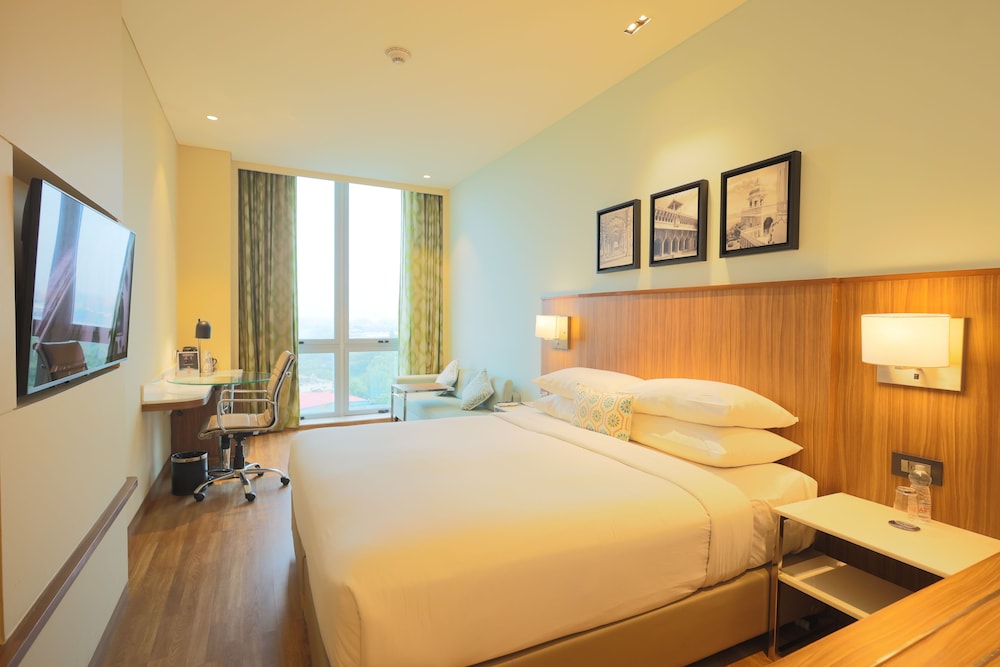 Premium, King Bed