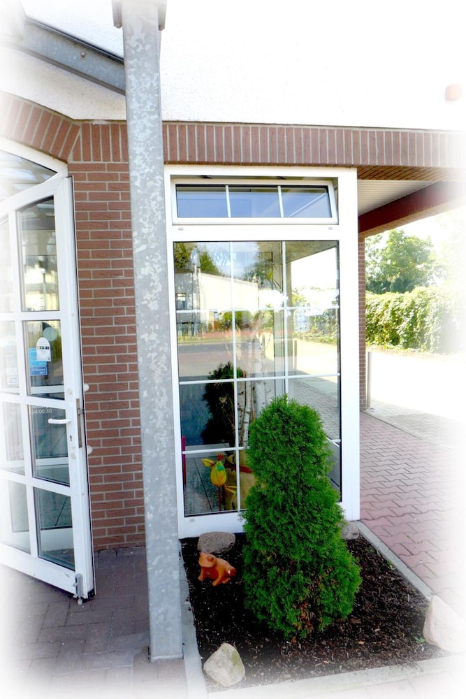 Hotel Lindenberger Hof 8/28