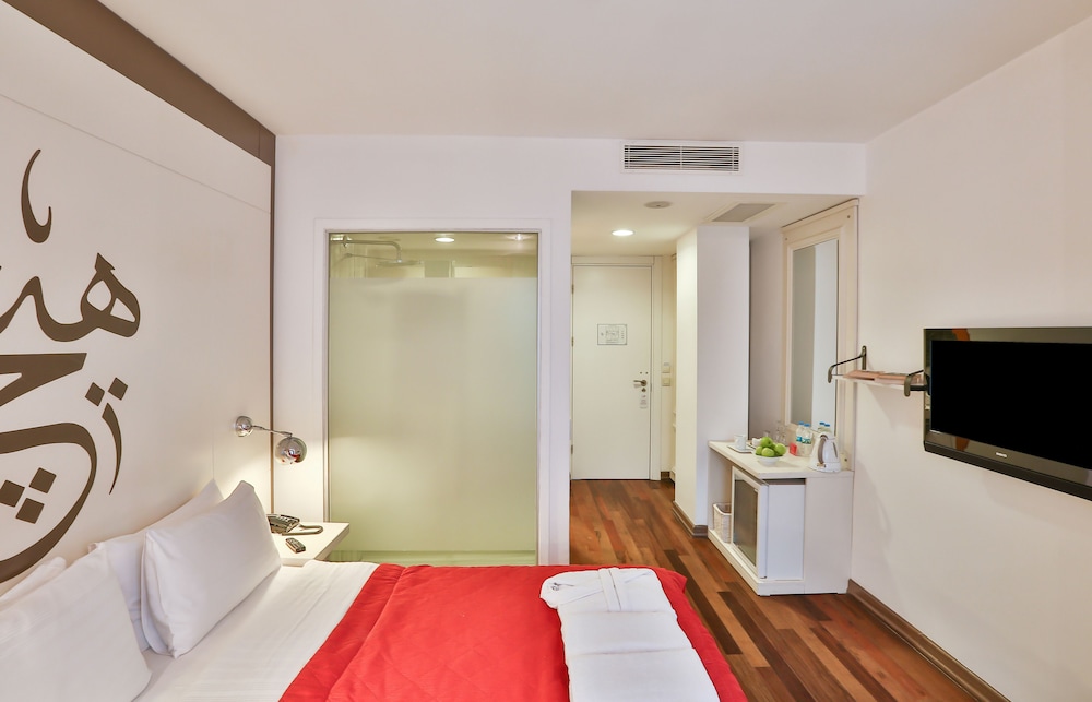 Senatus Hotel 11/50