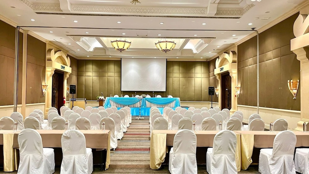 Garden Cliff Resort and Spa 158/172