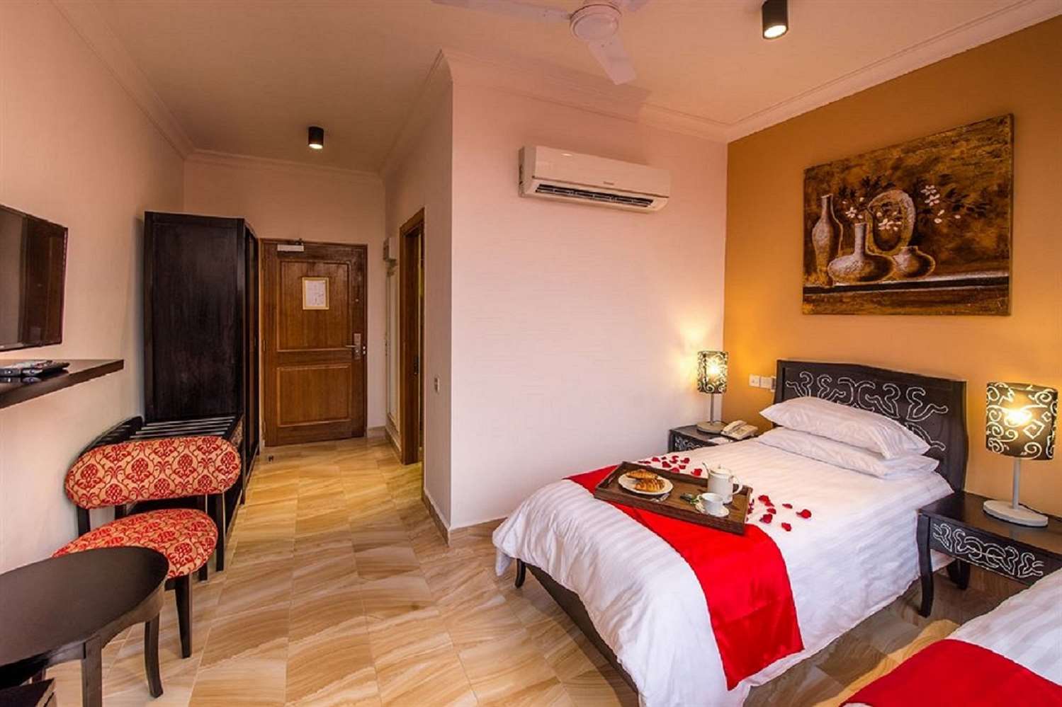 Room, Twin Beds