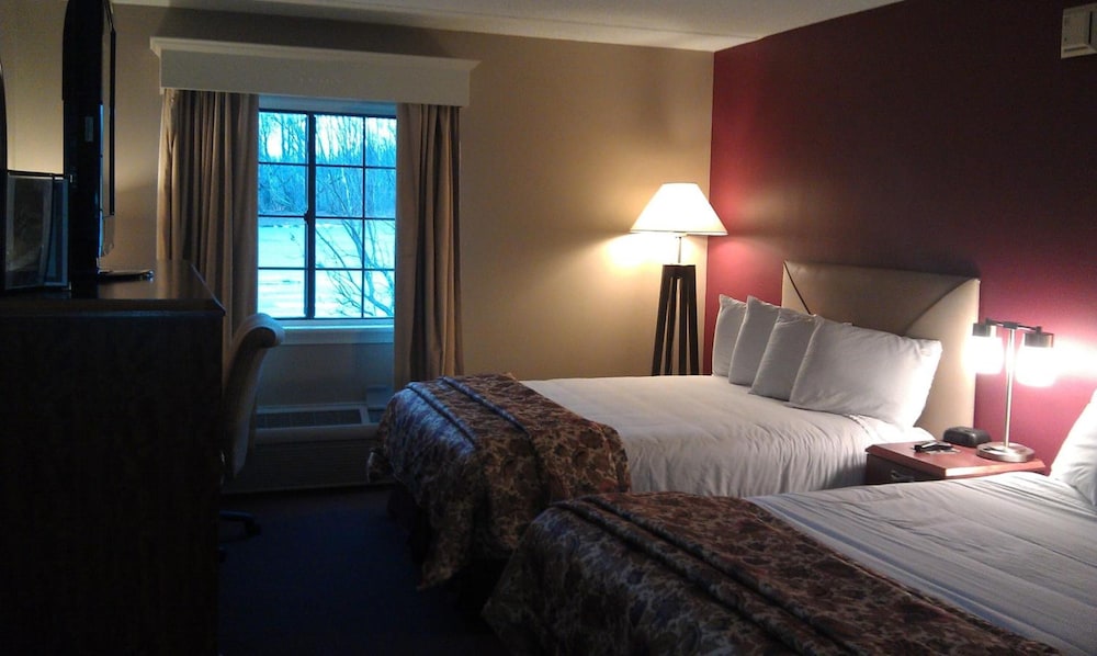 Fireside Inn Suites West Lebanon 10/53