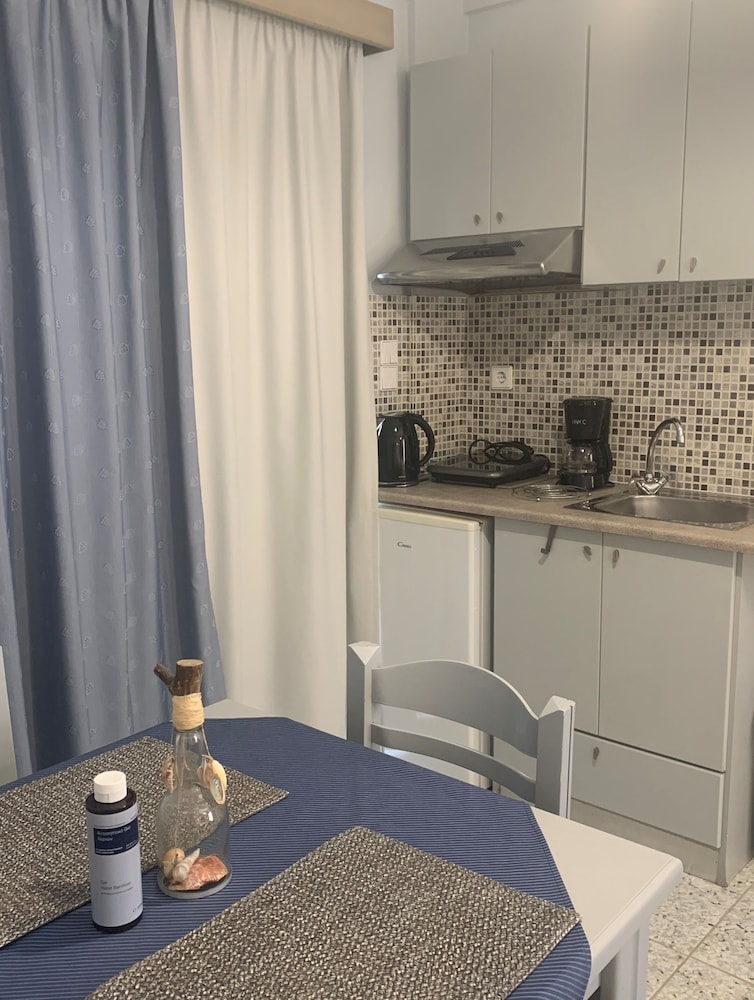 Ermis Suites 6/51