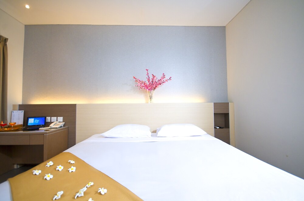 MUTIARA HOTEL 15/30