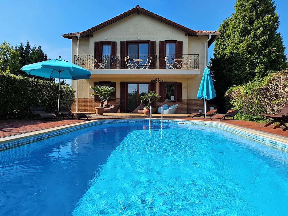Hullam Villa 5/47